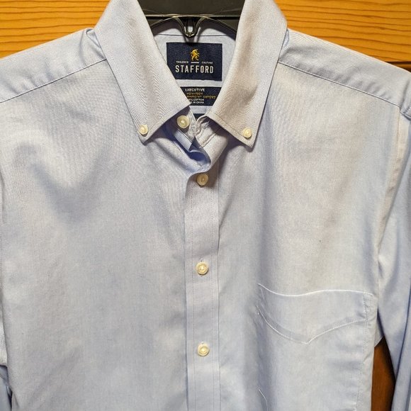 Men's Light Blue Fitted Long Sleeve Dress Shirt (14 1/2 x 32/33) - Picture 1 of 3